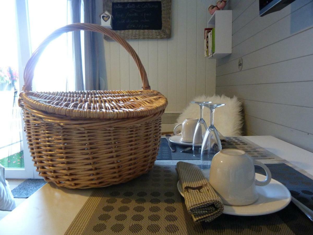 Entre Monts Et Collines B&B Et Spa En Option Exterior foto